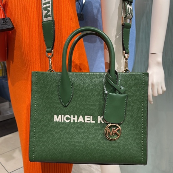 Michael Kors Mirella Small Pebbled Leather Shopper Crossbody XBODY Bag MK

NWT - Picture 14 of 16